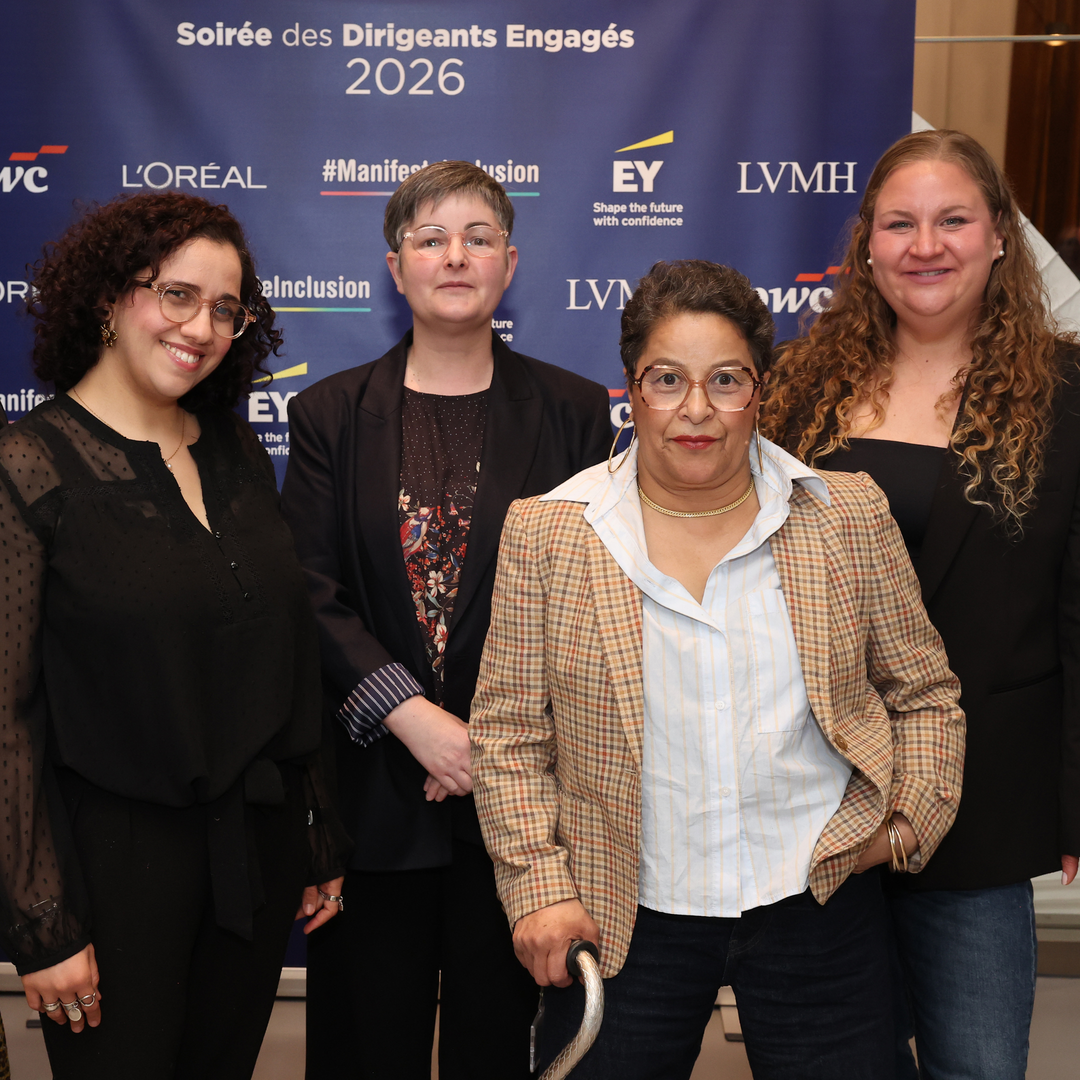 Photo de groupe des 4 entrepreneures à la Soirée des Dirigeants Engagés.