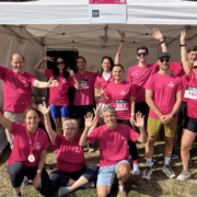 Photo de groupe, avec Emmanuelle Charbit, DG de h'up, et nos partenaires de la Banque Wormser Frères, lors du Triathlon des Roses.