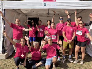 Photo de groupe, avec Emmanuelle Charbit, DG de h'up, et nos partenaires de la Banque Wormser Frères, lors du Triathlon des Roses.